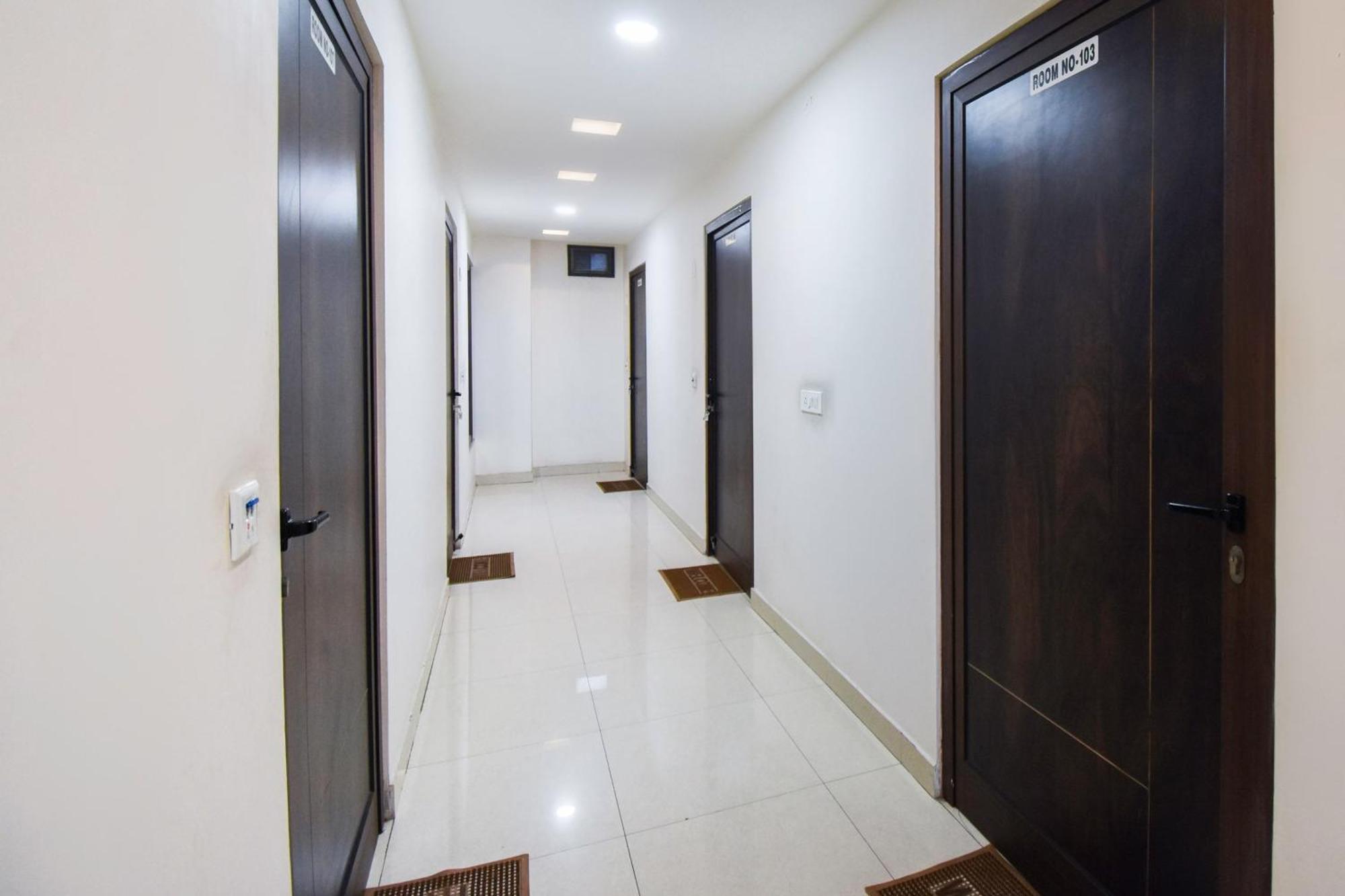 Hotel O Shangri-La-Inn Ludhiana Eksteriør billede