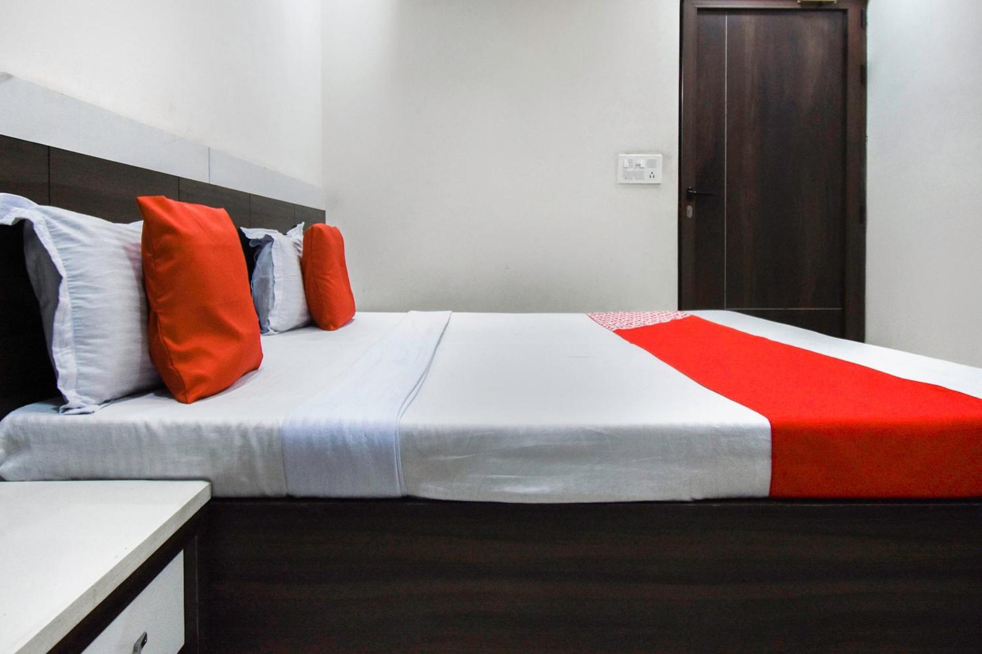 Hotel O Shangri-La-Inn Ludhiana Eksteriør billede